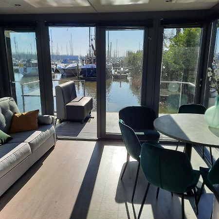 Waterfront Houseboat Near The Centre Hotel Monnickendam Kültér fotó